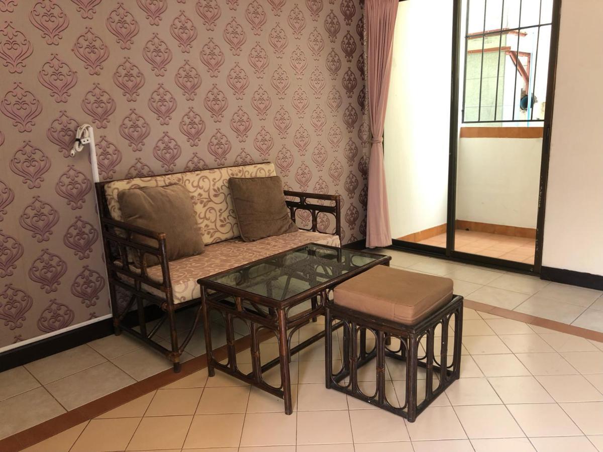 ホテル Sutus Court 7 パッタヤー エクステリア 写真